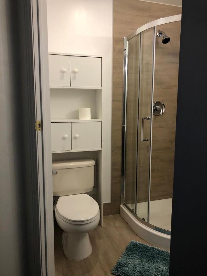 Hidden Valley Basement Suit H YYC Esterno foto