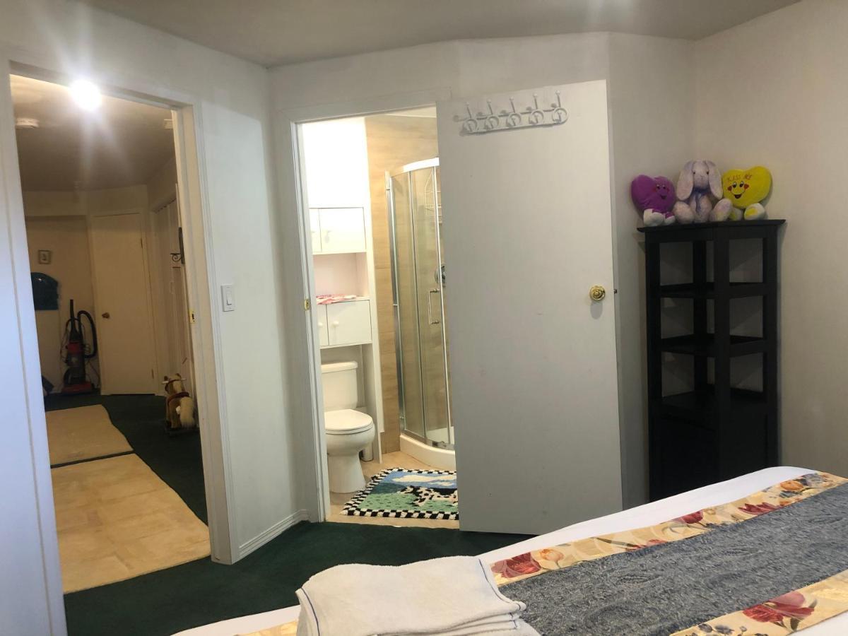 Hidden Valley Basement Suit H YYC Esterno foto